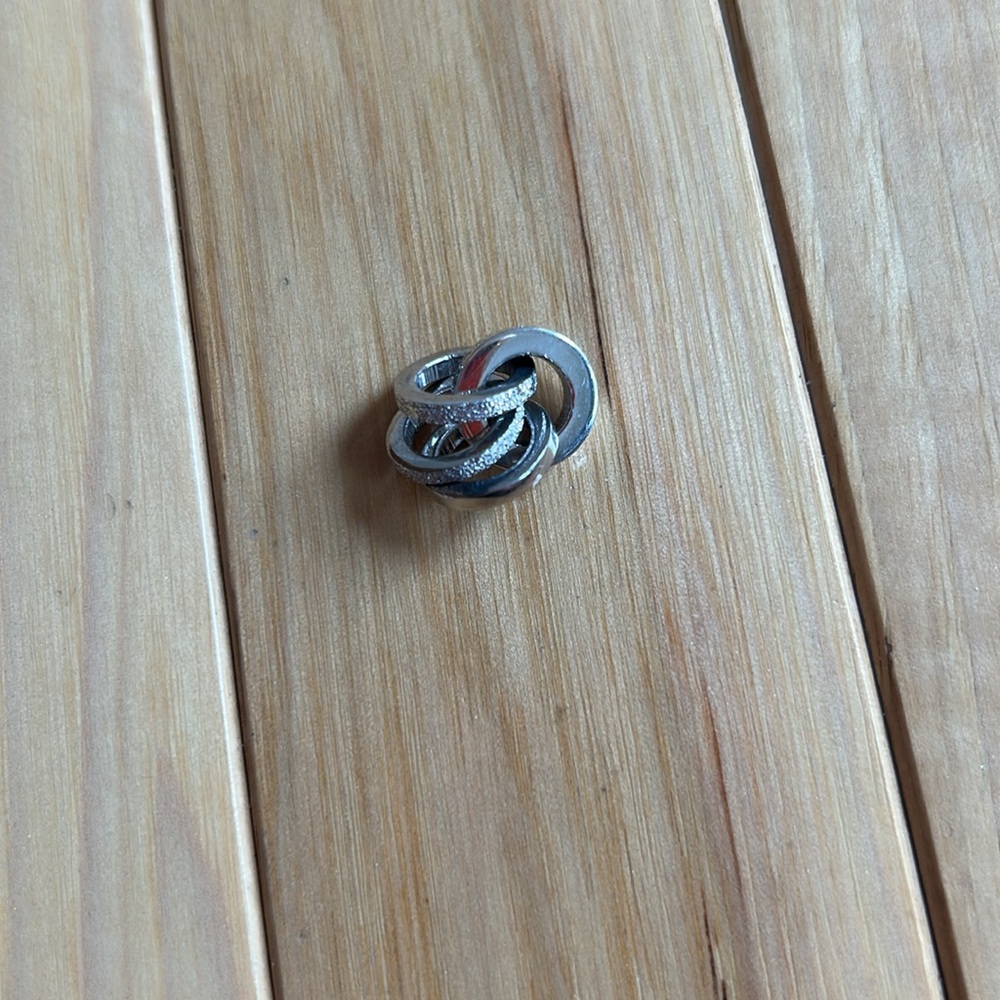 Pianegonda Chic 925 Silver Interlocking Ring Pendant - Picture 4 of 7